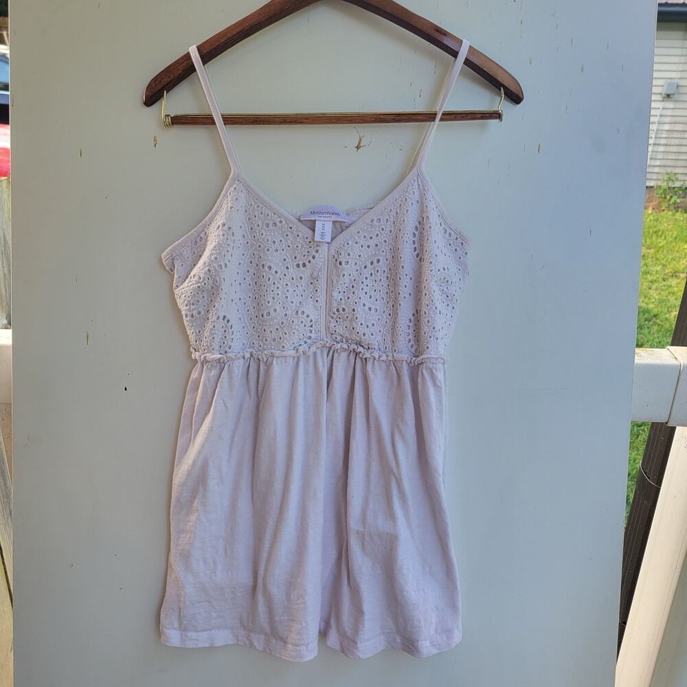 White Cami‎ Top w Floral Detailing